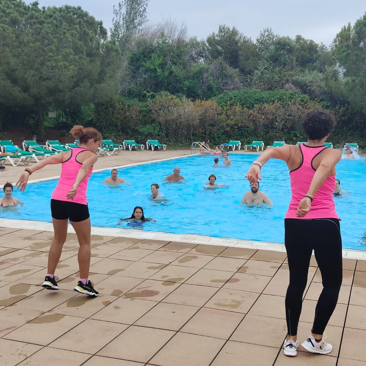 parc piscina cuadrada